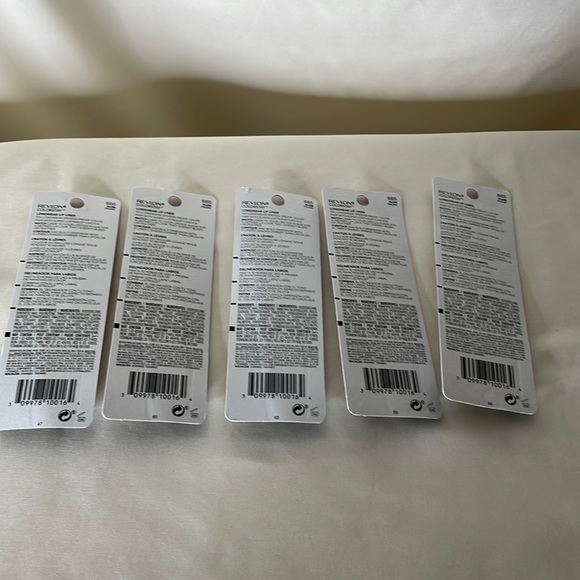 Revlon New in package lip liner 665 plum - Picture 2 of 6